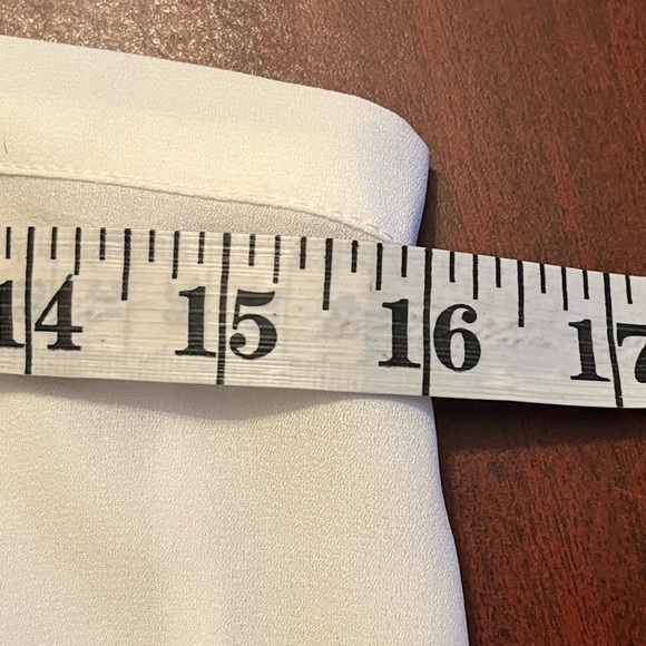 River Island White 3 Button Back Sleeveless Sz 8 Top White - Picture 6 of 7